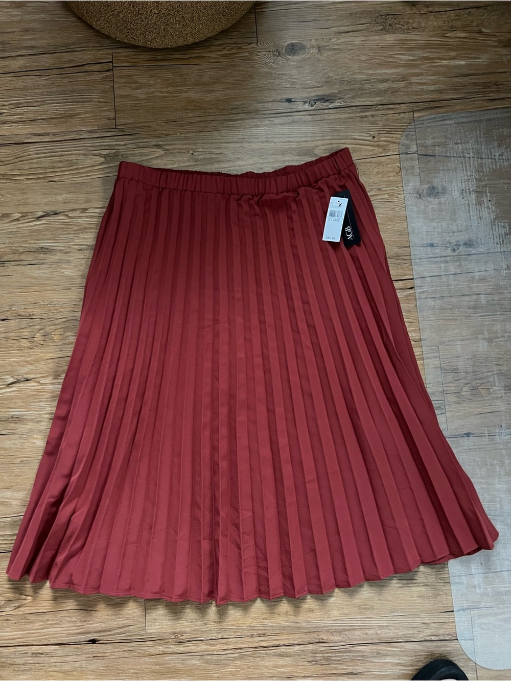 Pleated Midi Skirt in Brick Red